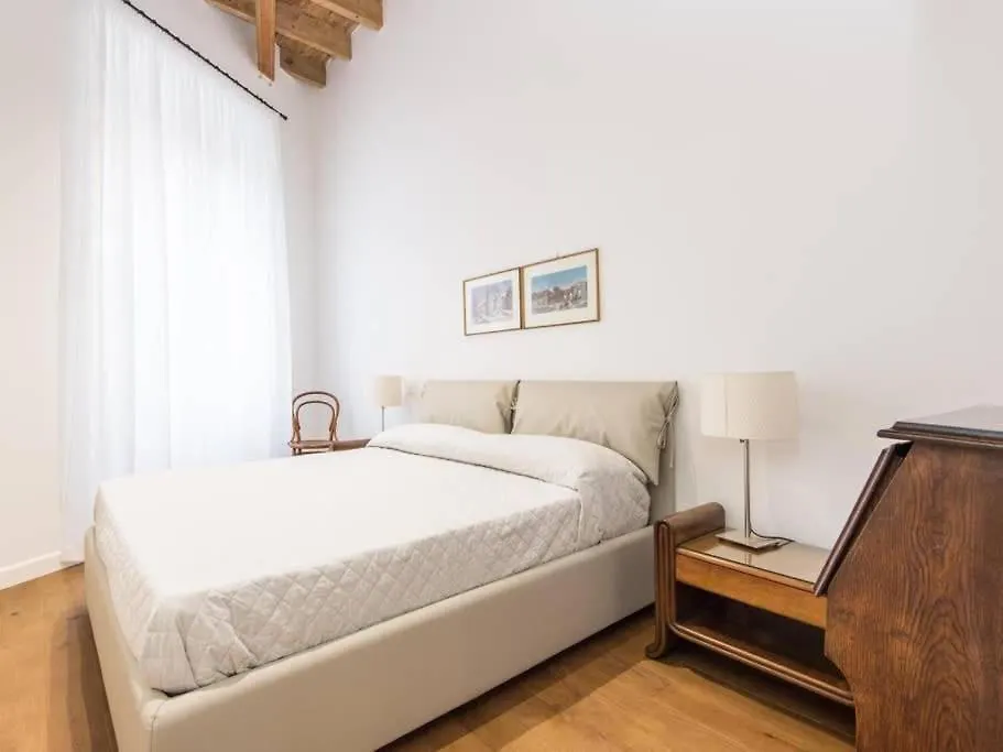 Trastevere Luxury Bright Apartment Roma 0*,