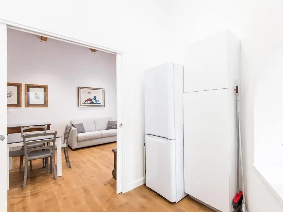 Trastevere Luxury Bright Apartment Rome