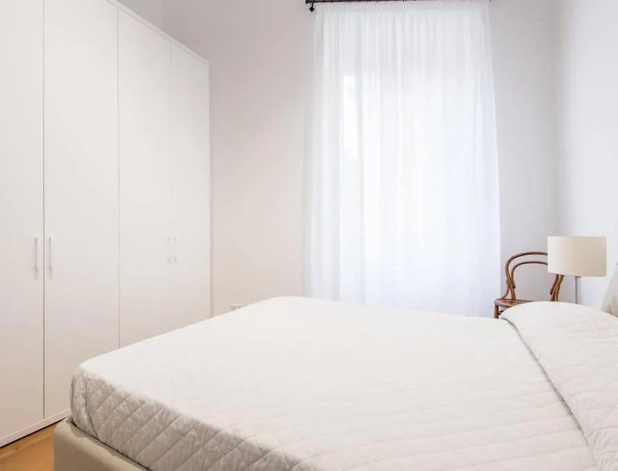 Trastevere Luxury Bright Apartment Rome
