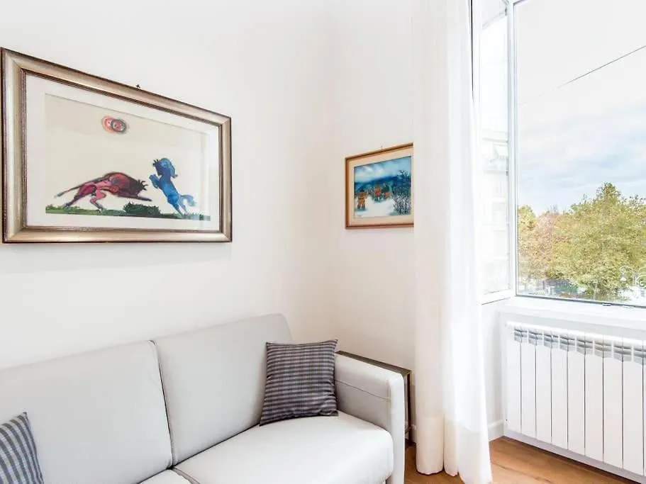 Trastevere Luxury Bright Apartment Rome