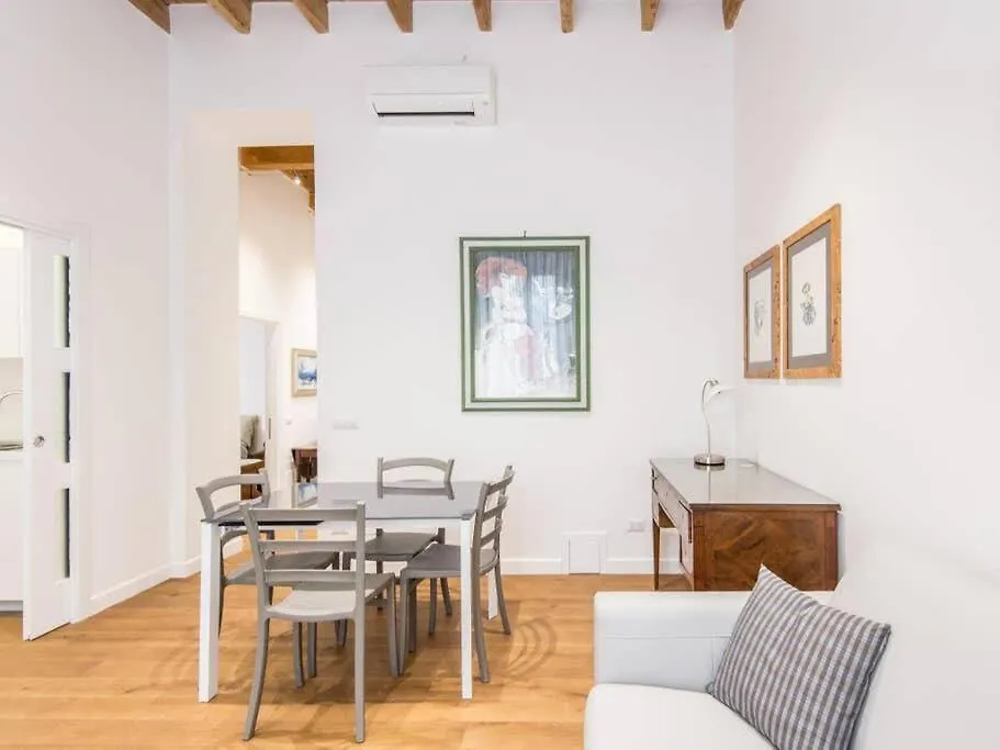 Trastevere Luxury Bright Apartment Rome