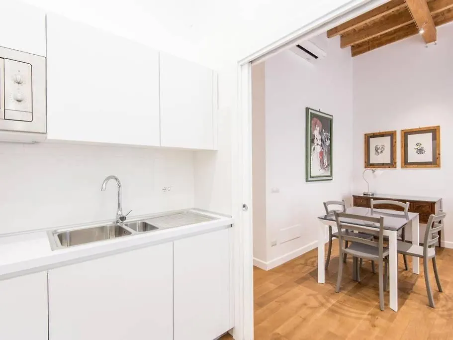 Trastevere Luxury Bright Apartment Rome