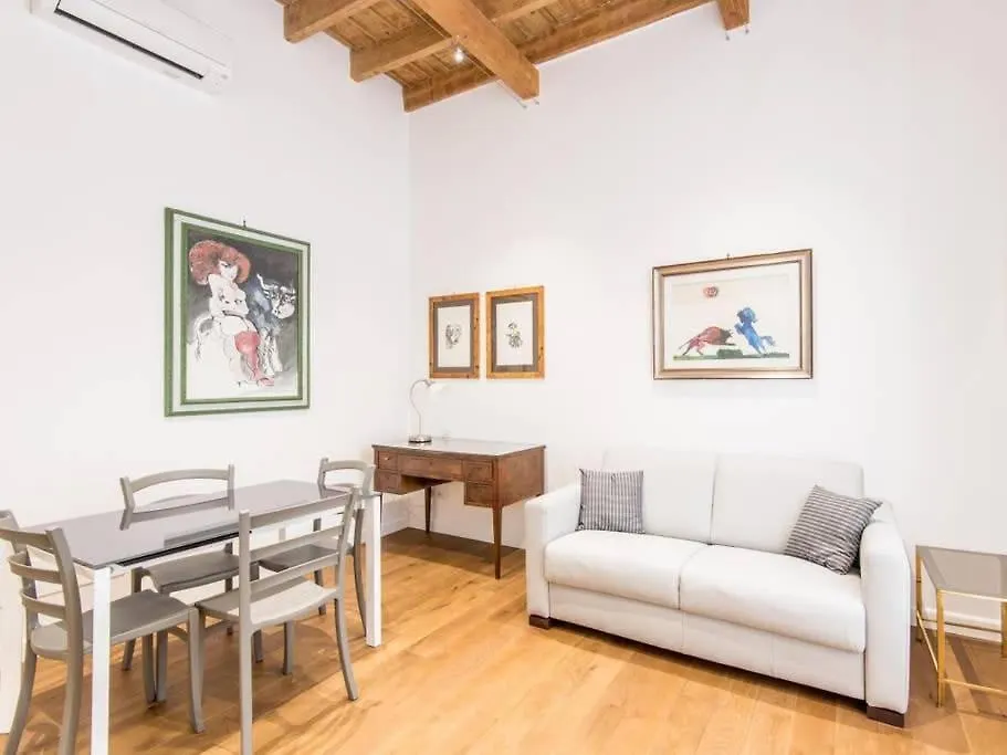 Trastevere Luxury Bright Apartment Rome Italy