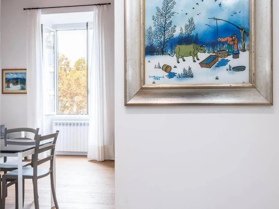 Trastevere Luxury Bright Apartment Rome Italy