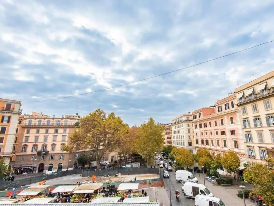 Trastevere Luxury Bright Apartment Rome